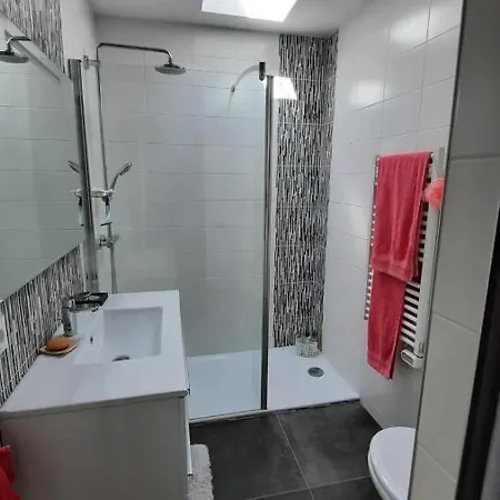 Prázdninový dům Splendid House With Patio Close To The Sea!